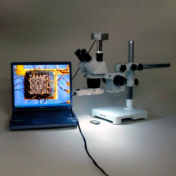 Microscopio Estereo Trinocular AmScope Serie SW-3T24Z-FRL con Aumento de 20-40-80×, Fuente de luz fluorescente y Soporte de pluma de brazo sencillo