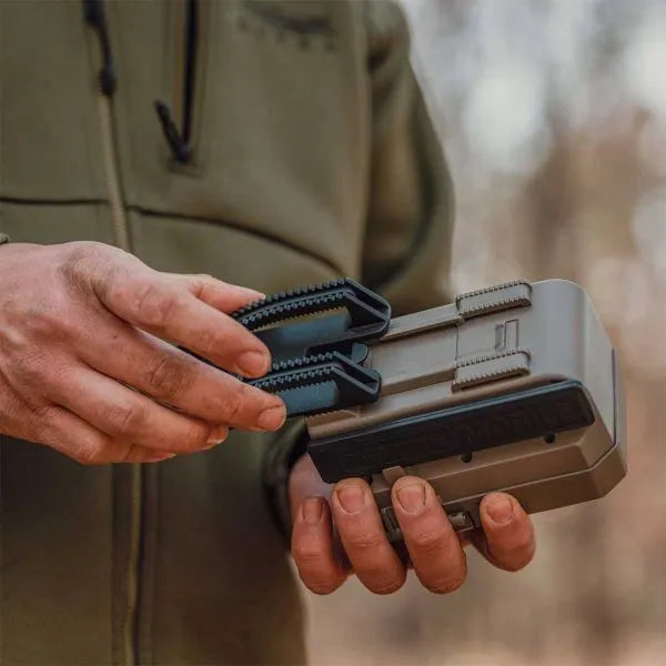 Cámara de Rastreo Celular Moultrie Serie Edge 2 Pro 40 MP 1440p con GPS y Memoria Interna
