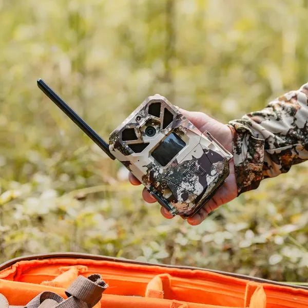 Cámara de Rastreo Celular Moultrie Serie Edge 2 Pro 40 MP 1440p con GPS y Memoria Interna