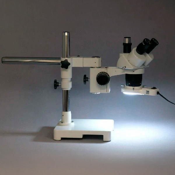 Microscopio Estereo Trinocular AmScope Serie SW-3T24Z-FRL con Aumento de 20-40-80×, Fuente de luz fluorescente y Soporte de pluma de brazo sencillo