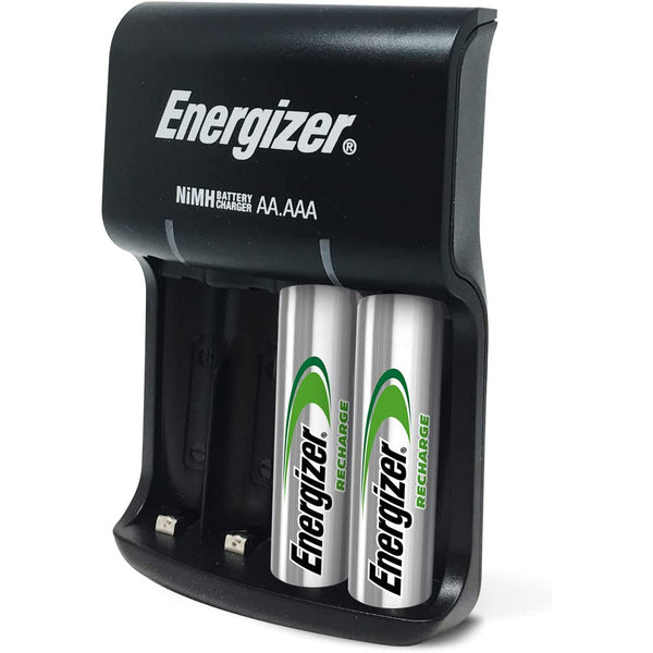 Cargador Estándar Energizer 6 hr para 4 Baterías AA/AAA, Incluye 2 Baterías AA 1300 mAh